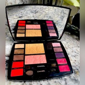 Chanel- eye and lip palette